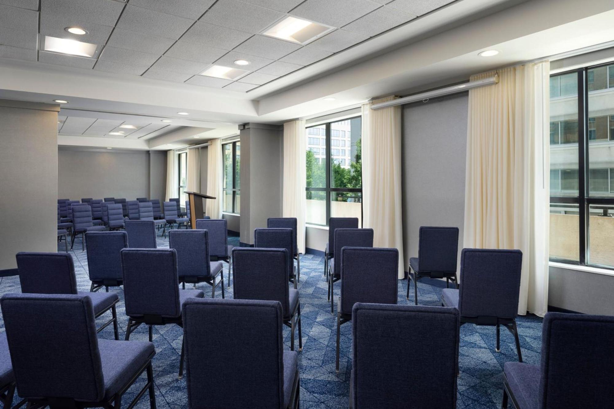 Courtyard By Marriott Washington Capitol Hill/Navy Yard Hotel Exterior photo